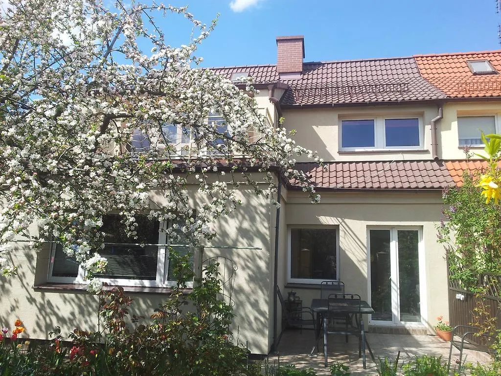 Cozy Apartment With Garden Gdansk
